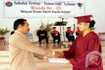 STTI Lebanu Wisuda 18 Mahasiswa