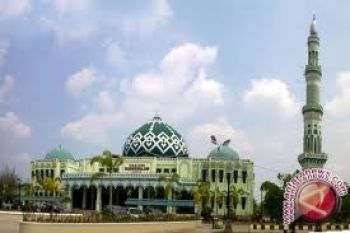 Bupati Munut dukung pembangunan masjid terbesar 