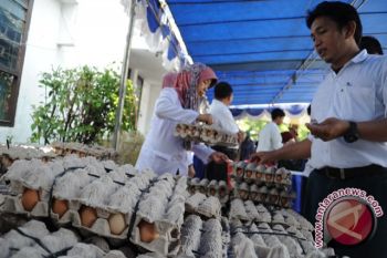 Harga telur ayam di Palembang naik