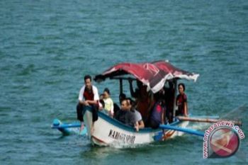Ribuan wisatawan padati Pantai Glagah Kulon Progo 