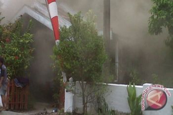 Rumah di Tikala Baru Manado hangus terbakar