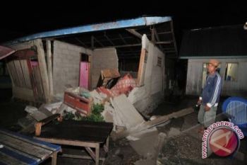 Korban Gempa Di Lindu Butuh Selimut