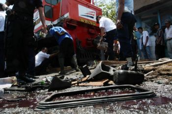 KA Kaligung Tabrak Avanza, Lima Orang Tewas