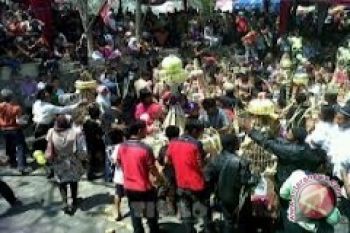 Masyarakat Pandeyan gelar "bakdo kupat" 