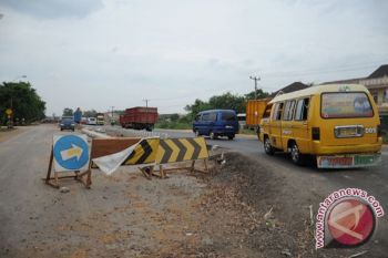 Ironi pembangunan jalan nasional