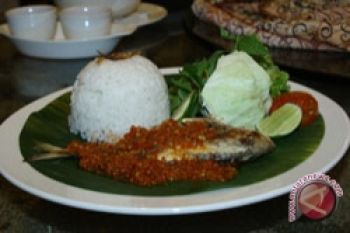 Aston Manado promo makanan ikan bakar 