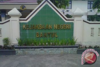 Kejari Bantul periksa tersangka dugaan korupsi Larasita