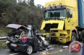 Diduga rem blong 16 orang meninggal dunia