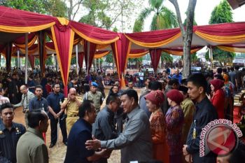 Polo-Tessy 'Kocok Perut' Halal Bihalal Lampung