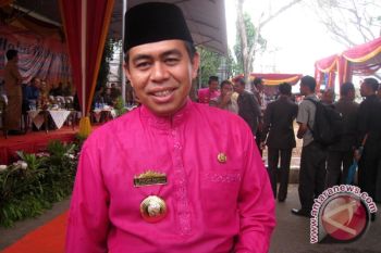  Pemkab Waykanan Bantu Biaya Transit Calon Haji 