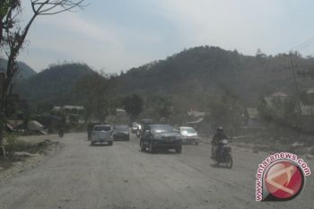 Jalinsum Kini Makin Macet dan Berdebu