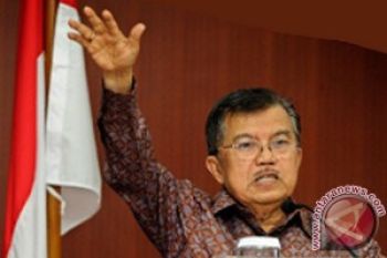 Golkar Lets Kalla Use Other Party