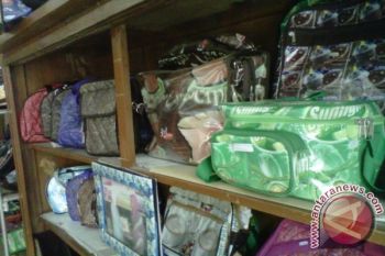 Kerajinan dari limbah plastik