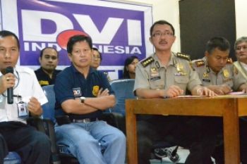 Penyerahan Jenazah Pesawat Jatuh