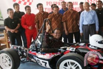 Bimasakti ikut kompetisi mobil formula di Jepang