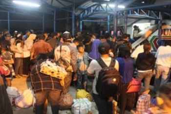 Kapal Terlambat Sampai/Evy R. Syamsir