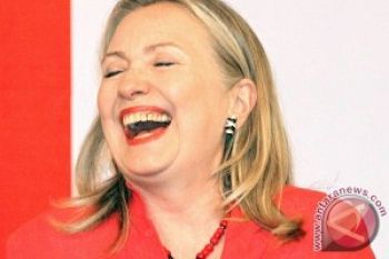 DPR Ingatkan Jangan Masuk Jebakan Hillary