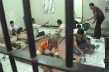 Polres Banyumas Amankan 24 WNA dari Rumah Kontrakan