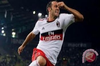 Hattrick Pazzini Menangkan Milan atas Bologna