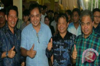 Donor darah warnai HUT Demokrat Sulut