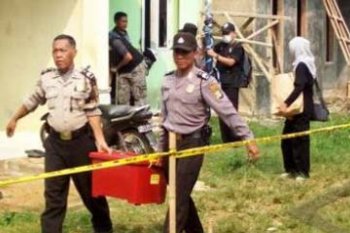 PENYERGAPAN RUMAH TERORIS