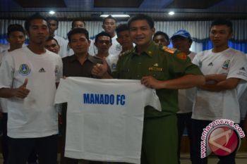 Mangindaan lepas tim sepak bola Manado 