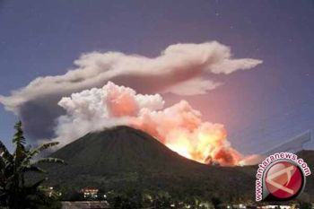 Gunung Lokon di Sulut kembali meletus 