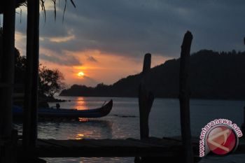 Upaya Warga Lestarikan Lumba-Lumba Kiluan