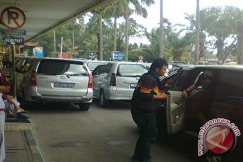 Benahi Manajemen Parkir Bandara Lampung
