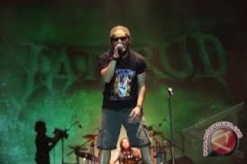 Grup band Jamrud merasa bagai simalakama mainkan lagu lama
