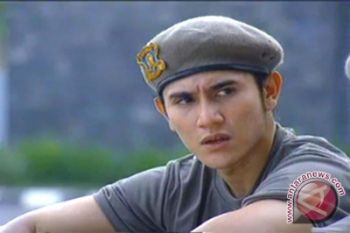 Wisuda di  ITS masuk syuting film "AMTB" 