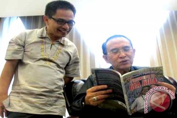 Buku wartawan naik haji di media center Mekkah
