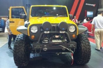 Jeep MOPAR Dapat Mengangkut Beban Dua Ton