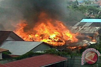 KOMPLEK DARMA PRAJA TERBAKAR