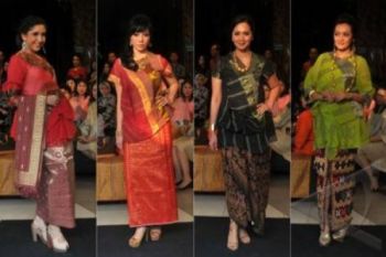 EKSOTIKA TENUN INDONESIA