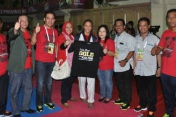 Bersama peraih emas
