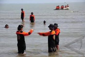Tim  SAR Temukan Korban Hanyut Kali Arus