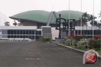 KPU Diminta Jelaskan Penundaan Verifikasi Administrasi Parpol