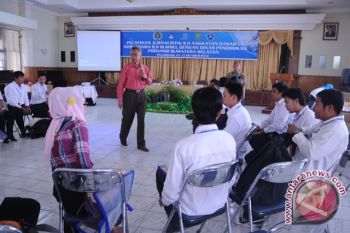 Gubernur sediakan beasiswa bagi wartawan berprestasi