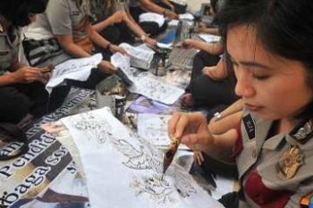 POLWAN MEMBATIK