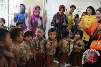 Gubernur resmikan tempat penitipan anak