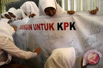 Jurnalis Palu Gelar Aksi Dukung KPK