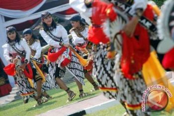   Warna-Warni Kesurupan Kuda Lumping