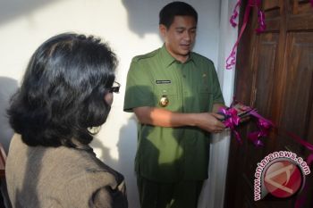 Mangindaan  ajak  masyarakat manfaatkan internet murah 