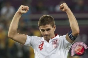 Gerrard Gugup Saat Laga ke-100