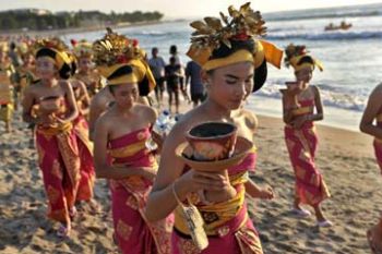 KUTA KARNIVAL 2012