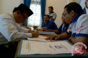 Herman Deru ambil formulir persiapan Pilkada
