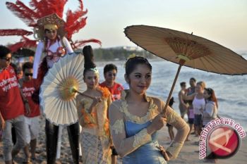 Ribuan Pengunjung "Serbu" Sajian Kuliner Kuta Karnival