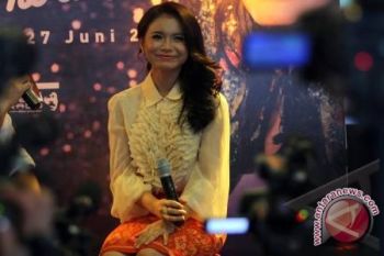 Rossa Pertimbangkan Berjilbab Setelah Berhaji