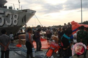 KRI distribusikan bantuan SIKIB ke pulau terdepan 